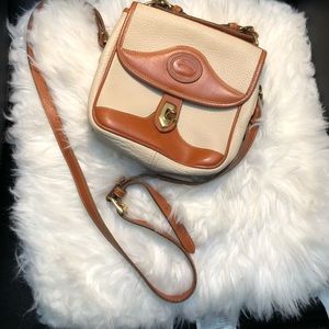 DOONEY AND BURKE CROSSBODY
